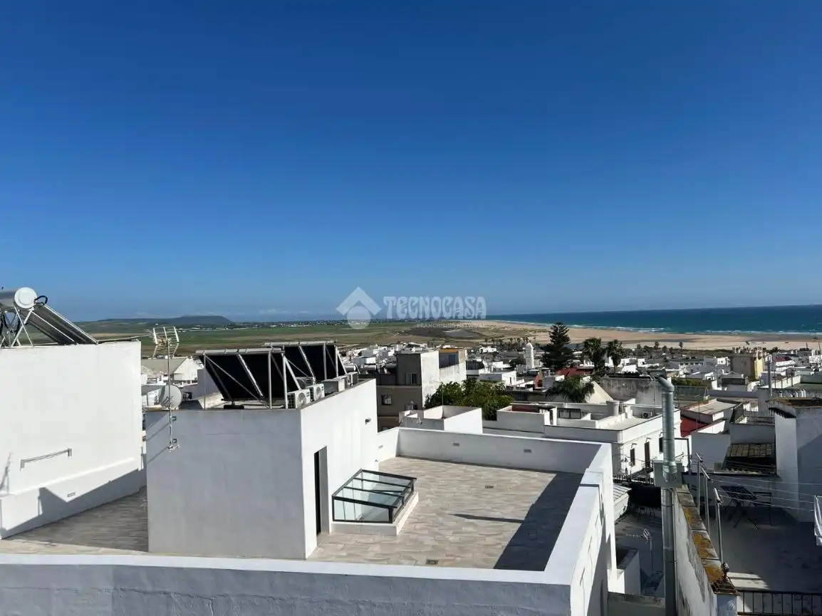 Vista exterior de Piso en venta en Conil de la Frontera con Aire acondicionado, Calefacción y Terraza