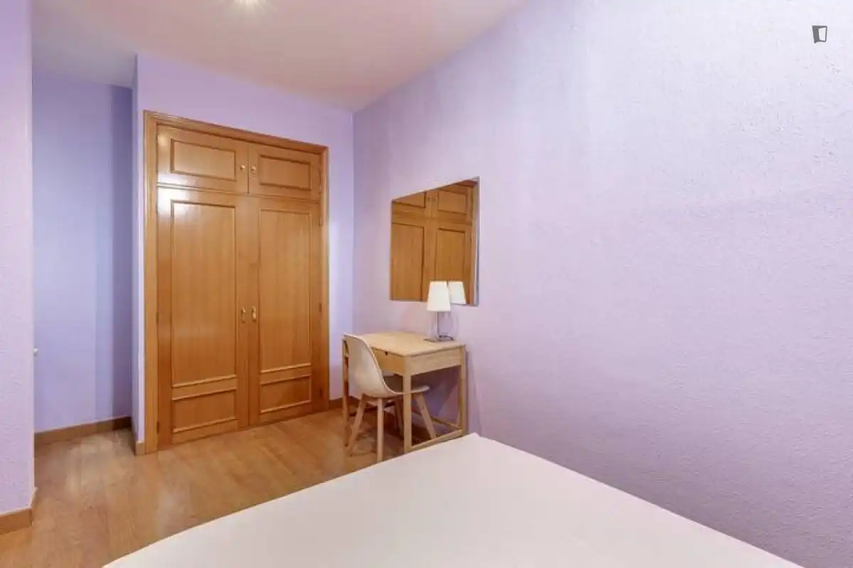 Dormitori de Casa o xalet de lloguer en Madrid amb Moblat, Forn i Rentadora