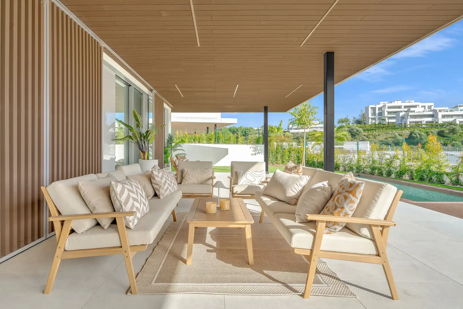 Terrace of Ground floor for sale in Marbella  with Air Conditioner, Private garden and Terrace