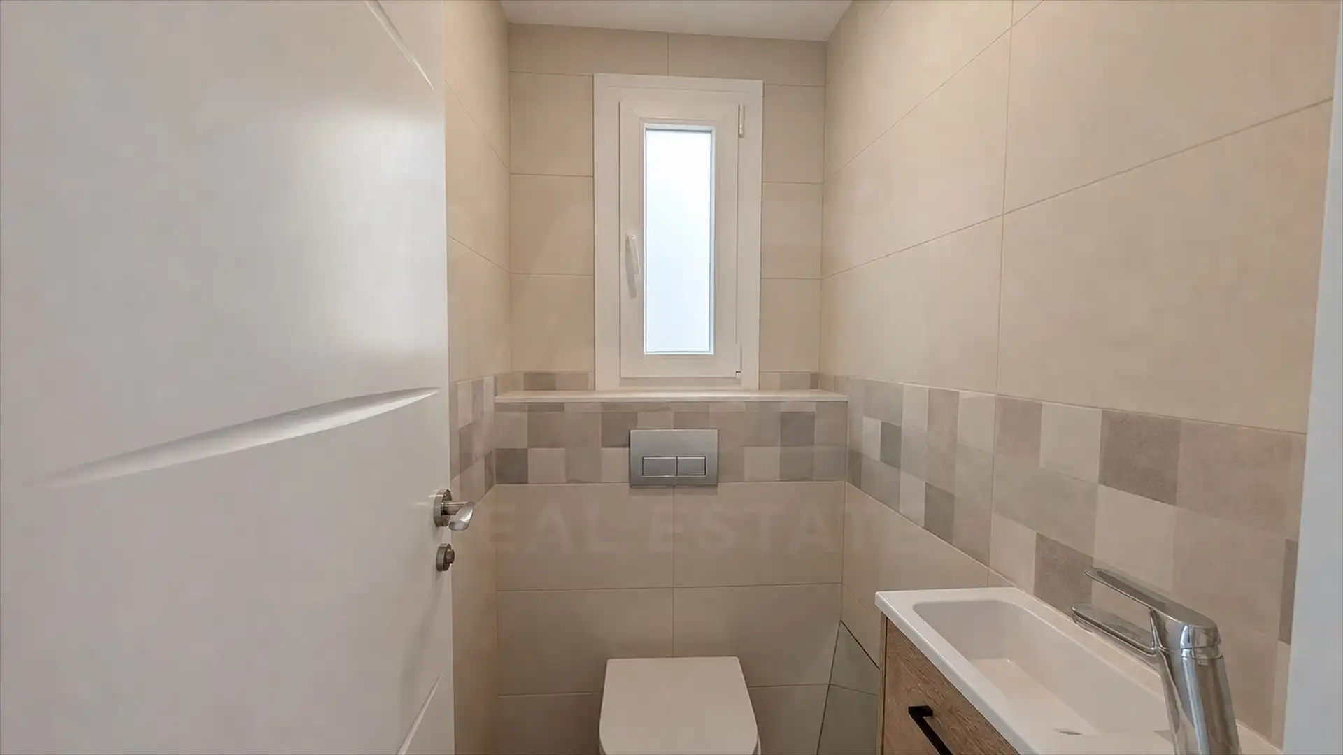 Baño de Ático en venta en Olesa de Montserrat con Aire acondicionado, Calefacción y Terraza