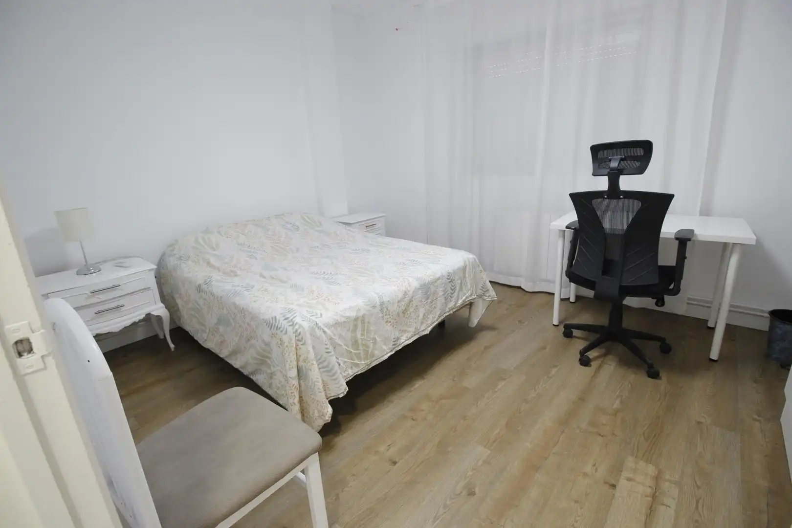 Habitación de Piso de alquiler en Granada con Calefacción, Terraza y Amueblado