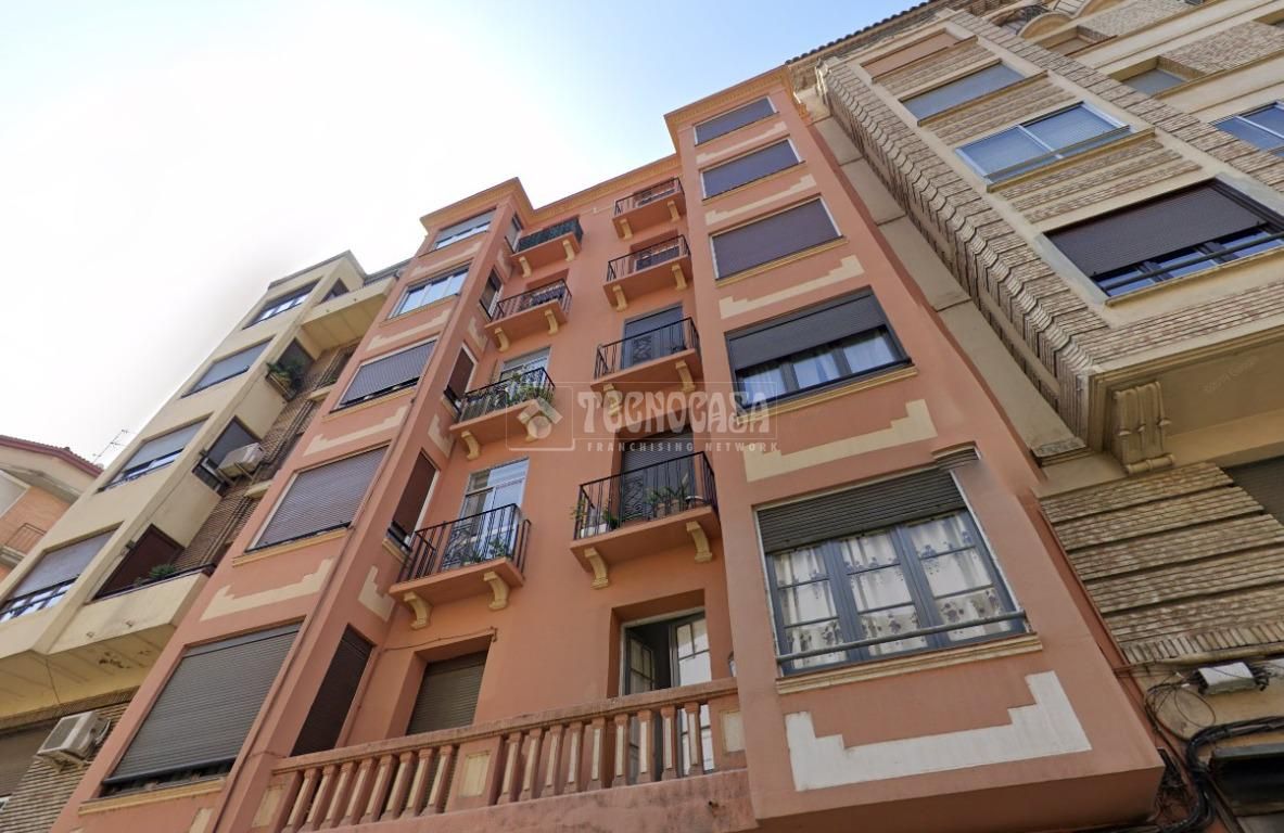 Vista exterior de Pis en venda en  Zaragoza Capital amb Calefacció, Parquet i Terrassa