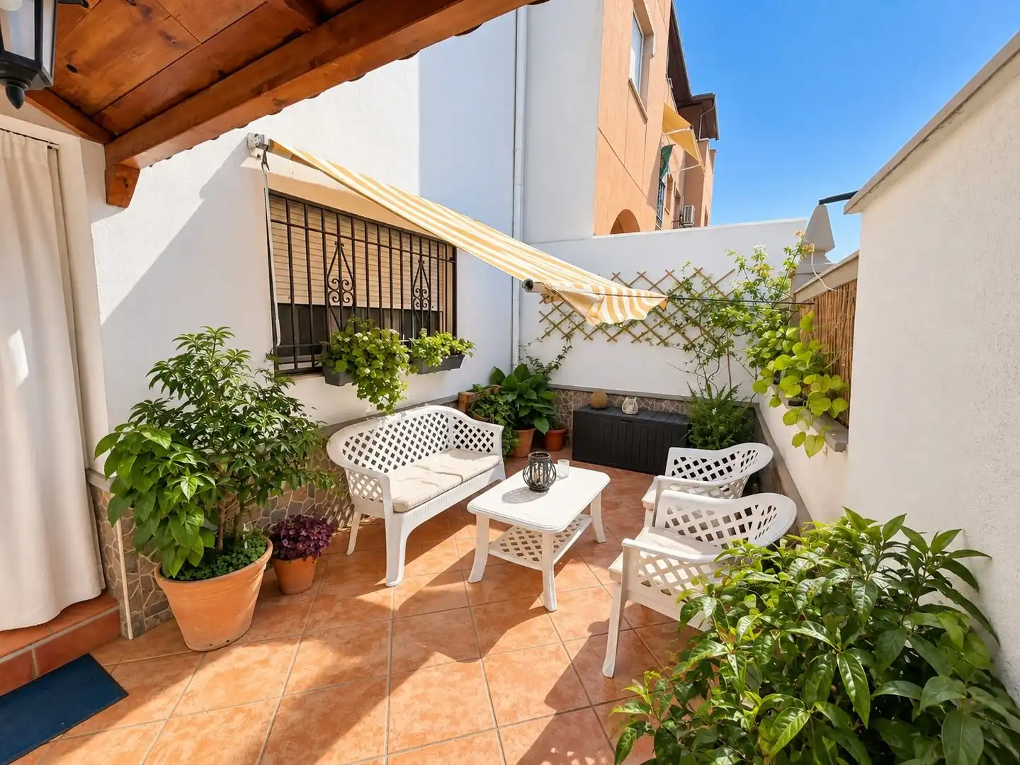 House with terrace for sale in Calle Islas canarias
