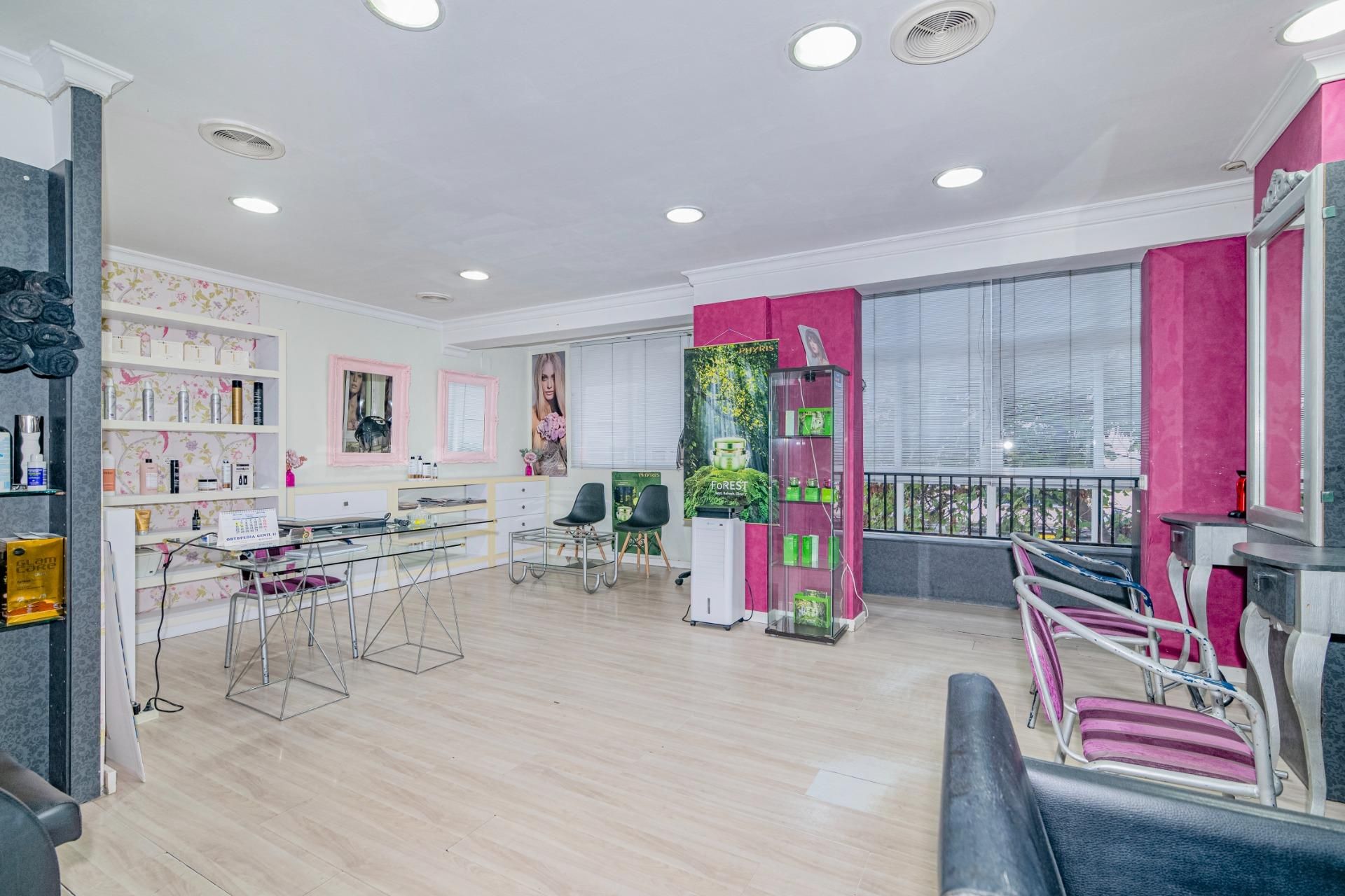 Living room of Flat for sale in  Granada Capital  with Air Conditioner