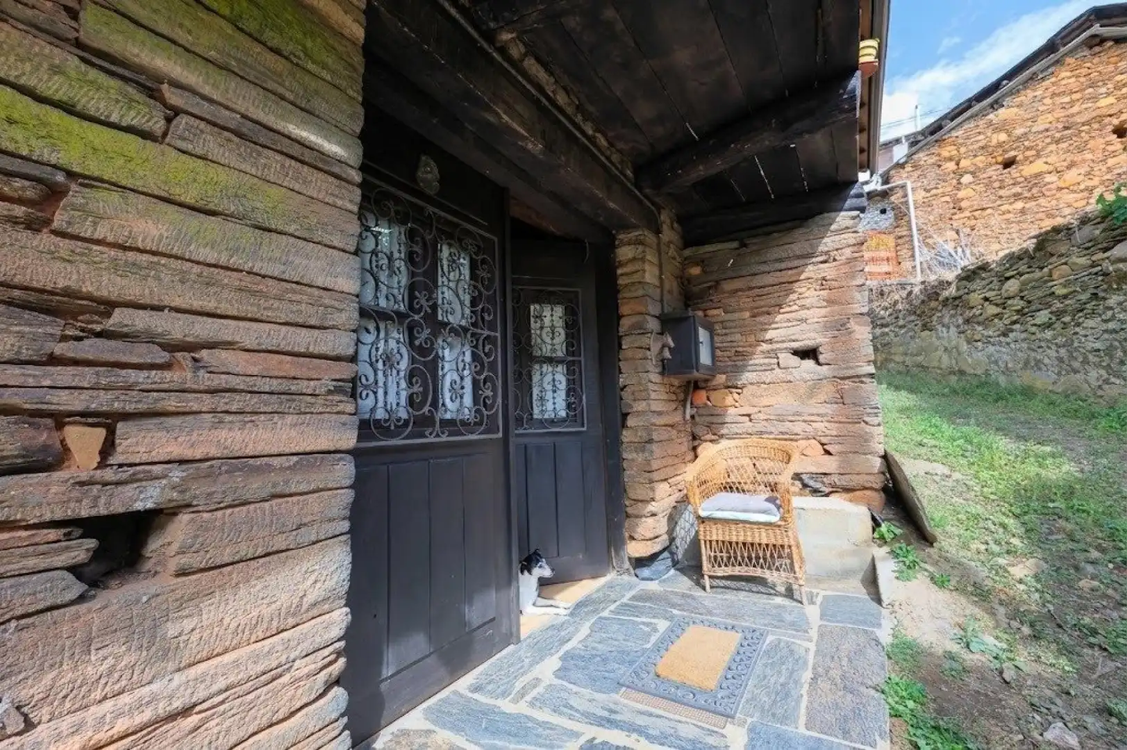 Casa rústica amb terrassa en venda a Villafranca del Bierzo, imagen 25