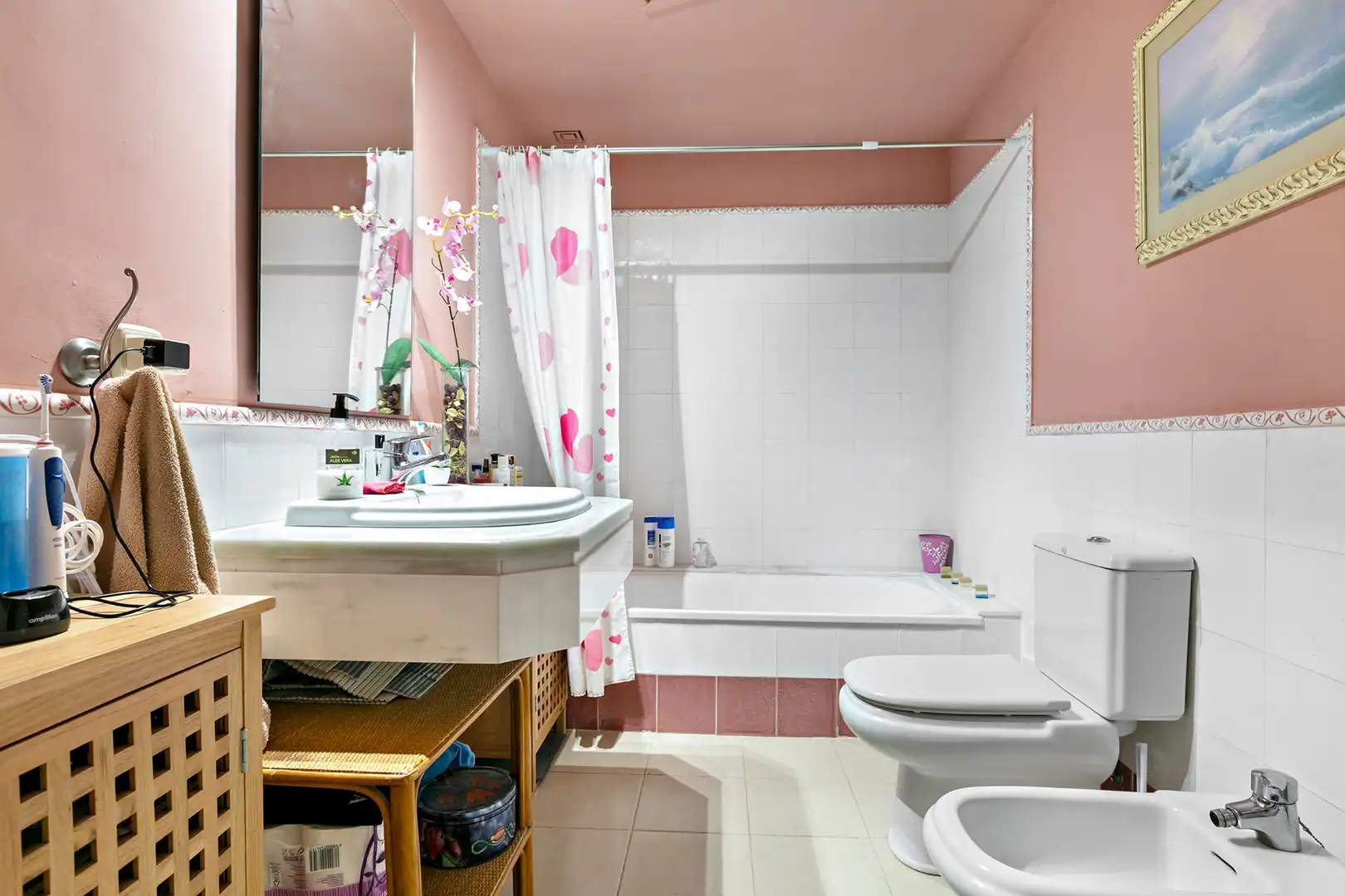 Baño de Apartamento en venta en Marbella con Terraza y Internet