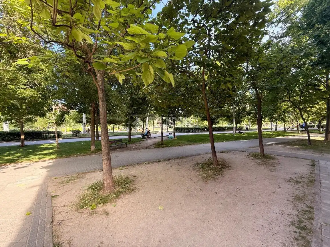 Außenansicht von Wohnung zum Verkauf in Madrid mit Klimaanlage, Heizung und Parkett