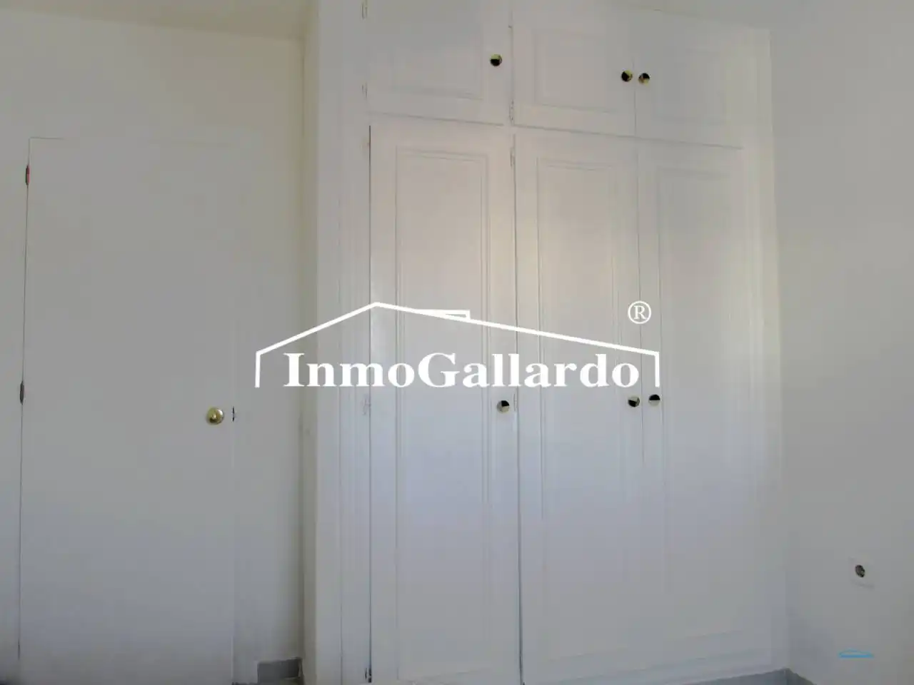 Dormitori de Casa adosada en venda en Rincón de la Victoria amb Jardí privat, Terrassa i Piscina comunitària
