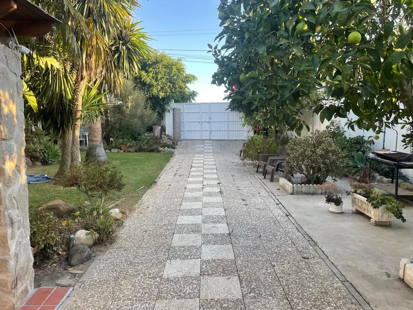 Vista exterior de Casa o chalet en venta en Sanlúcar de Barrameda con Jardín privado, Piscina y Internet