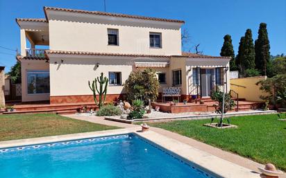 Jardí de Casa o xalet en venda en Chiclana de la Frontera amb Aire condicionat i Piscina