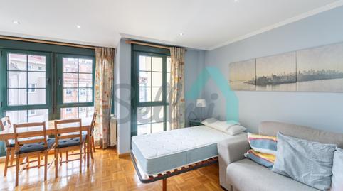 Foto 3 de Estudio de alquiler en Azcárraga, El Postigo, Oviedo