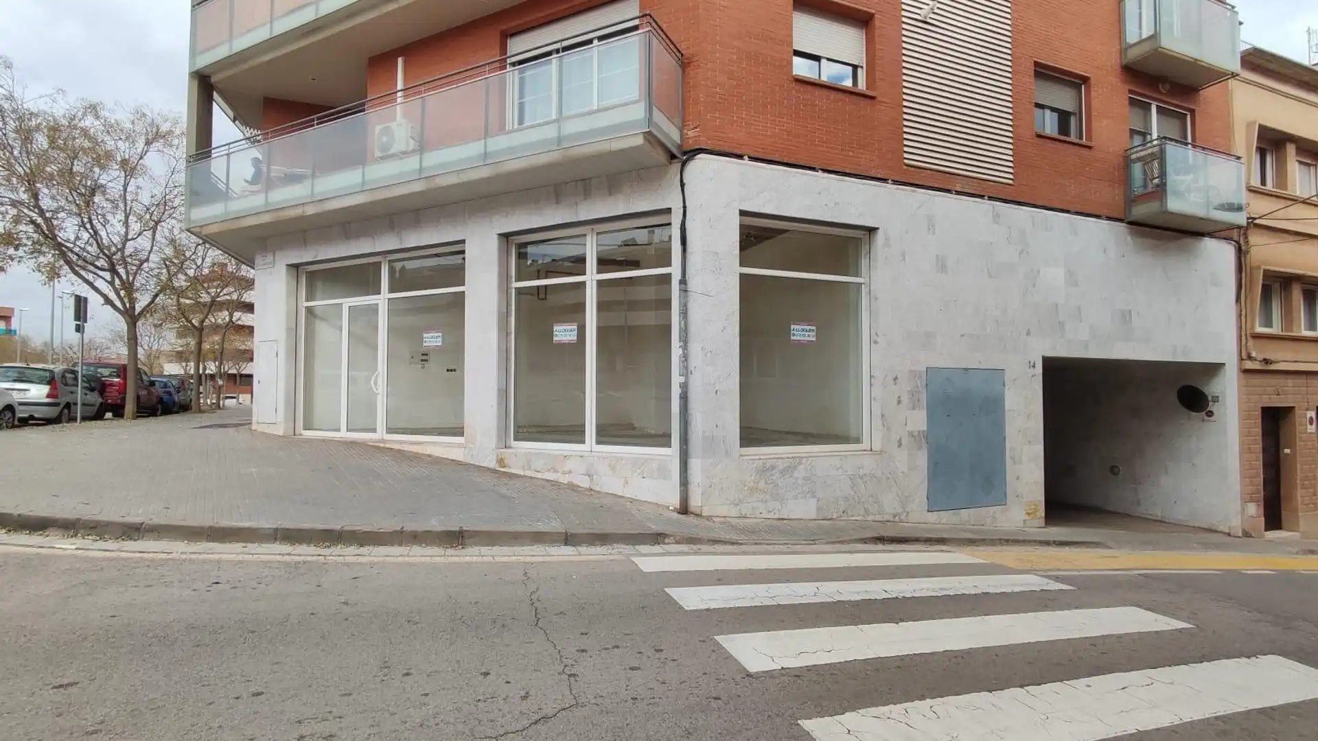 Local de lloguer a Calle del Pla dels Ametllers, Barri Mion - Puigberenguer