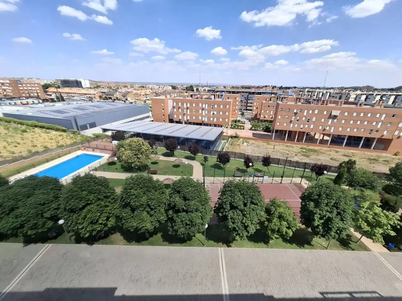 Vista exterior de Piso de alquiler en Valdemoro con Aire acondicionado, Calefacción y Terraza