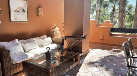 Foto 3 de Apartamento de alquiler en Urbanización la Alzambra, 3, La Dama de Noche - La Alzambra, Marbella