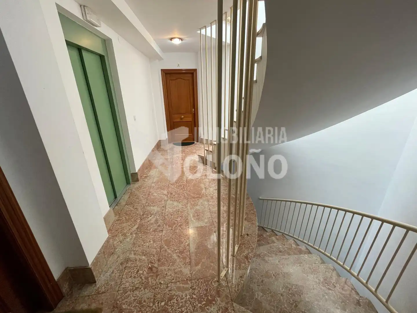 Piso en venta en Castañares de Rioja con Calefacción, Parquet y Terraza