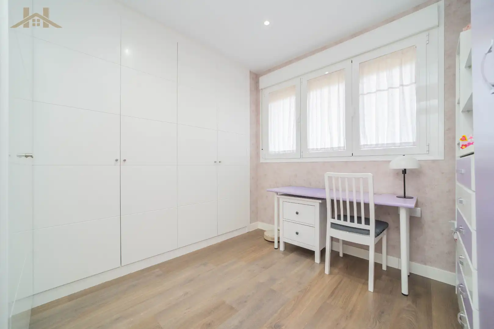 Bedroom of Detached homes for sale in Villaviciosa de Odón  with Air Conditioner, Heating and Private garden