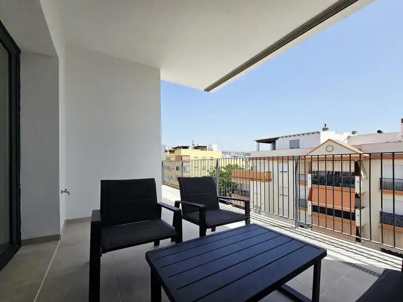Terrassa de Àtic de lloguer en Estepona amb Aire condicionat, Terrassa i Piscina