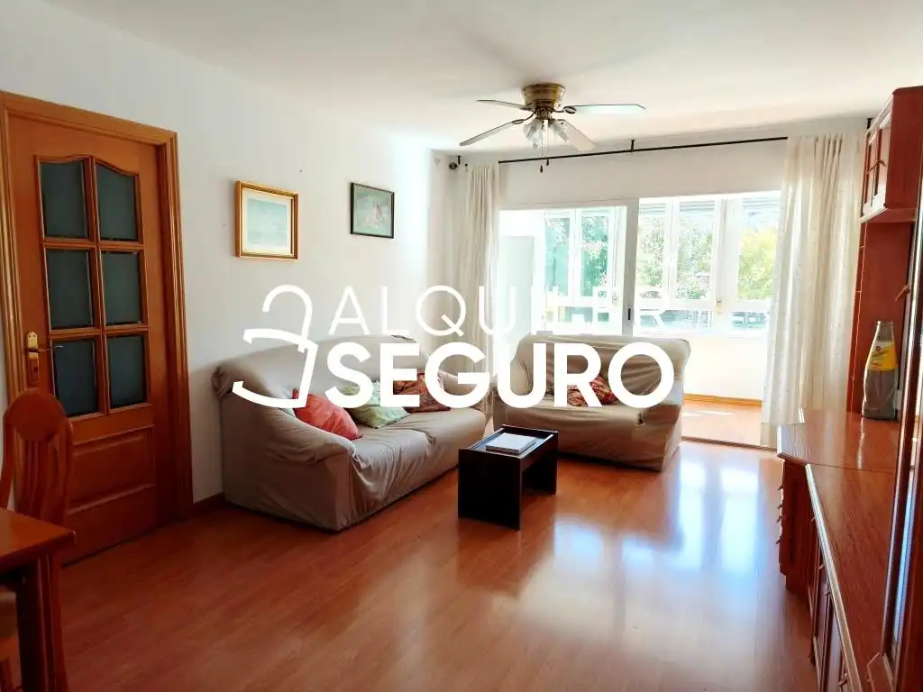 Flat for rent in Pintor Murillo, Norte - Universidad