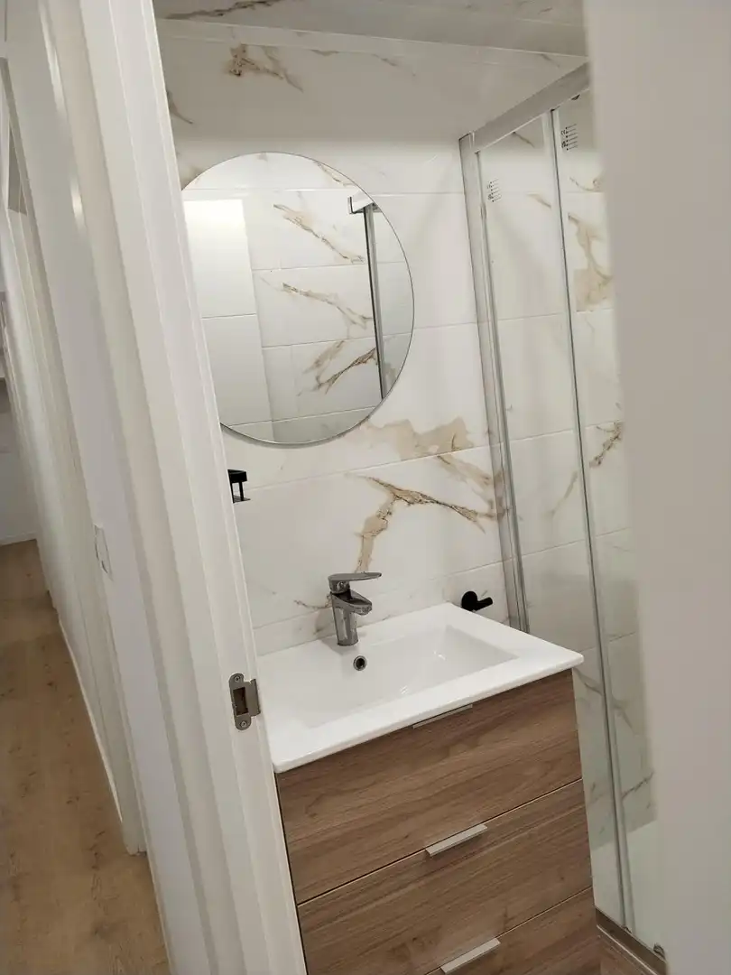 Badezimmer von Wohnung zur Miete in Moncada mit Klimaanlage, Terrasse und Möbliert