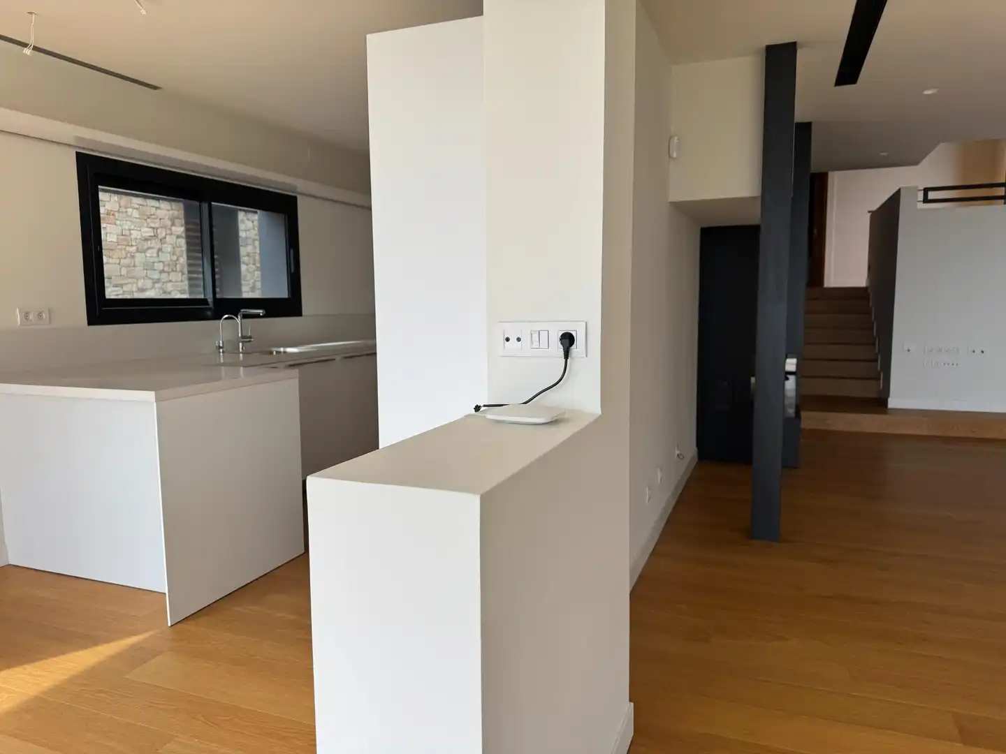 Cocina de Casa o chalet en venta en Barcelona con Aire acondicionado, Calefacción y Jardín privado