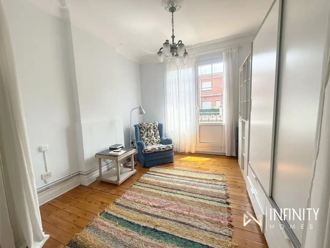 Habitación de Piso de alquiler en Bilbao  con Calefacción, Terraza y Balcón