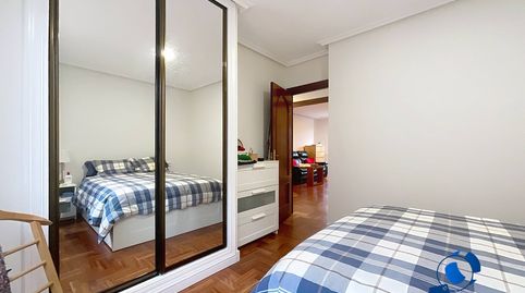 Foto 2 de Piso de alquiler en Calle Mariano Pola, 59, El Natahoyo, Gijón