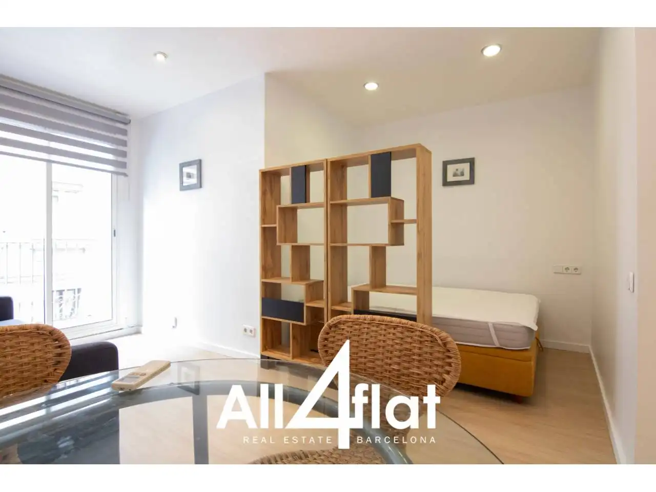 Schlafzimmer von Wohnung zur Miete in Barcelona mit Klimaanlage, Parkett und Möbliert