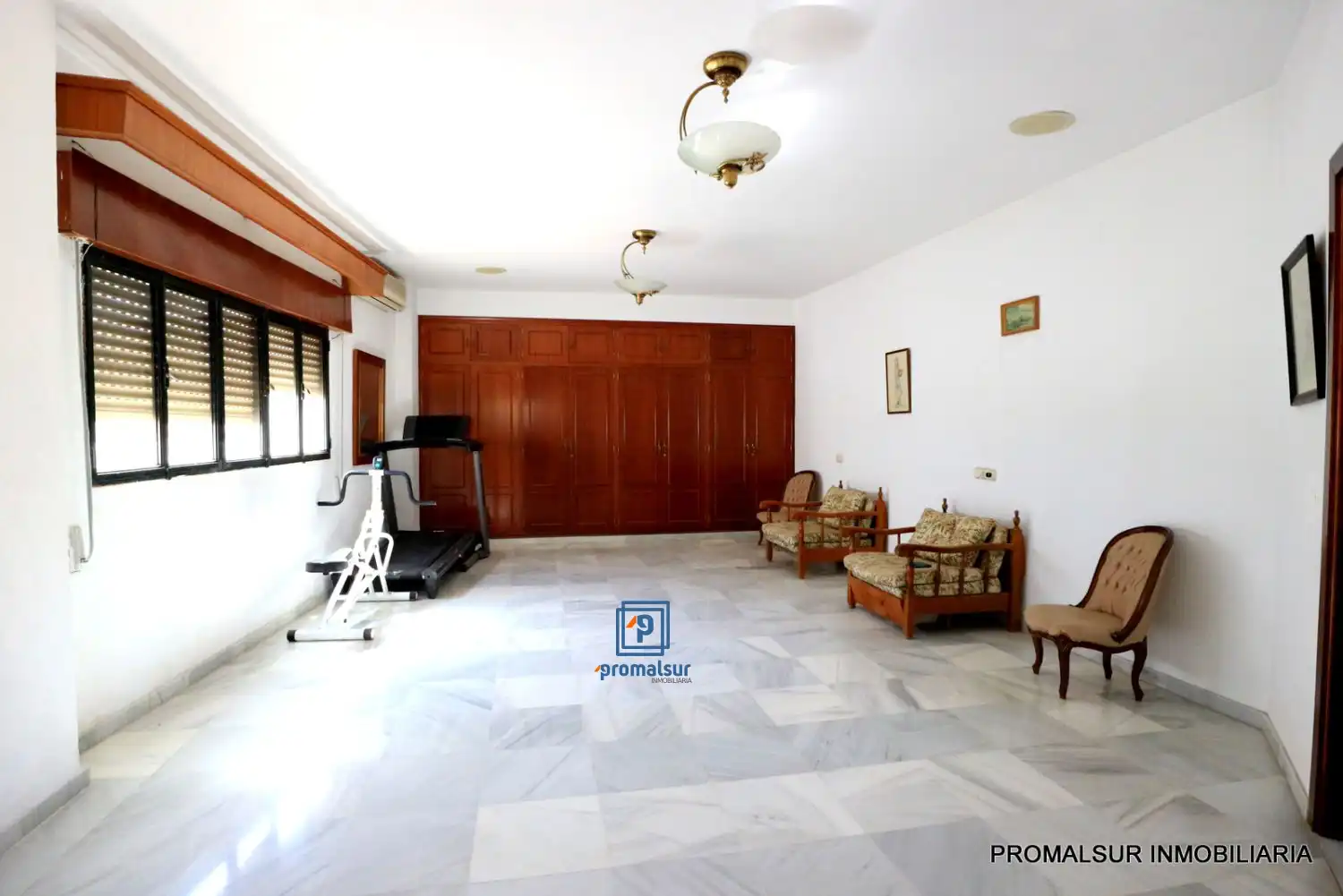 Casa o chalet en venta en Puente Genil con Terraza, Trastero y Piscina