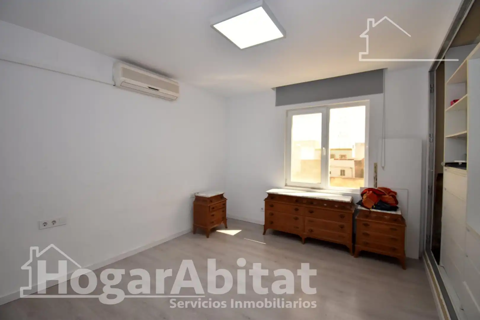 Dormitori de Pis en venda en Castellón de la Plana / Castelló de la Plana amb Aire condicionat i Terrassa