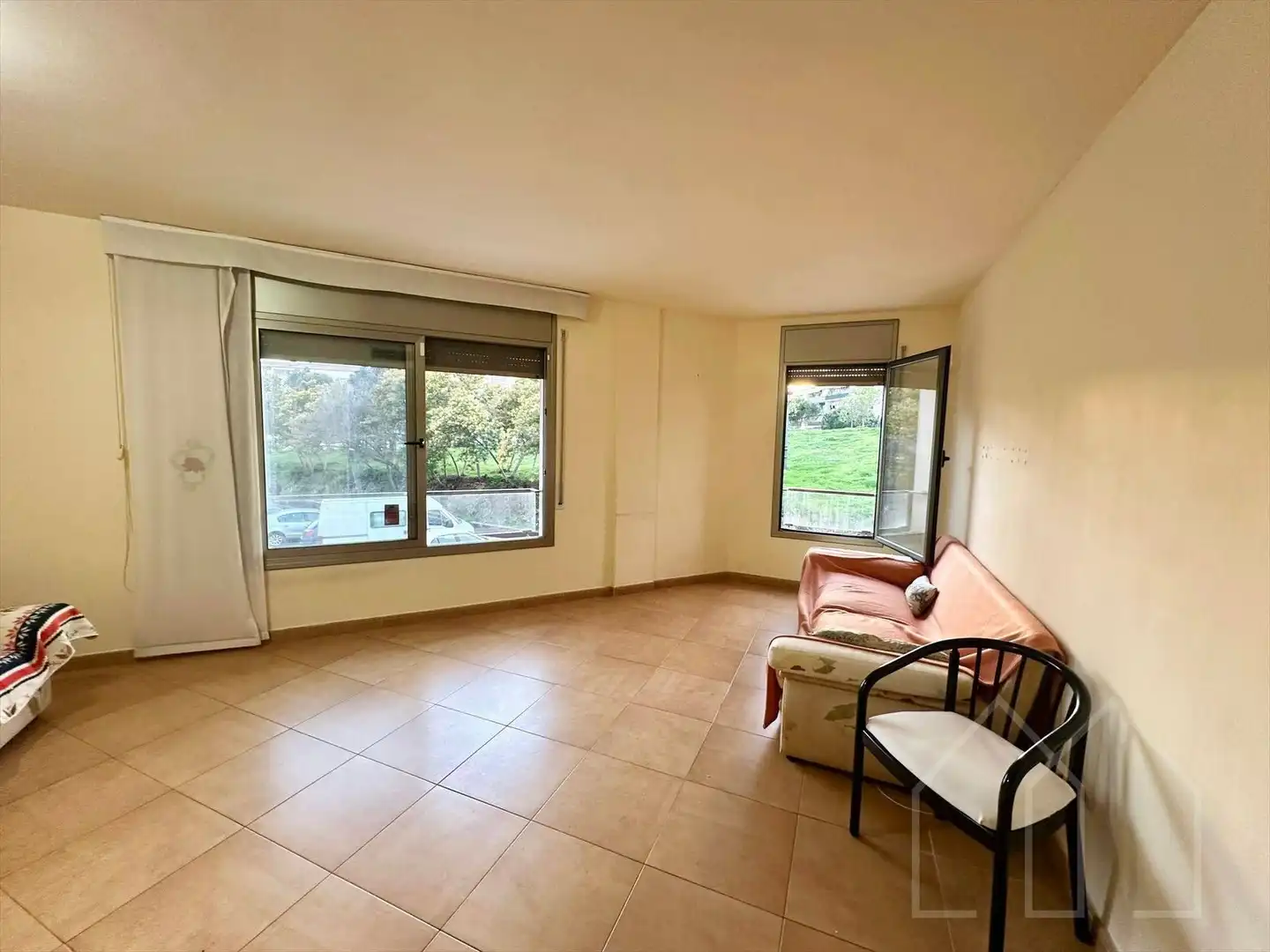 Living room of Flat for sale in Sant Feliu de Guíxols  with Air Conditioner, Heating and Terrace