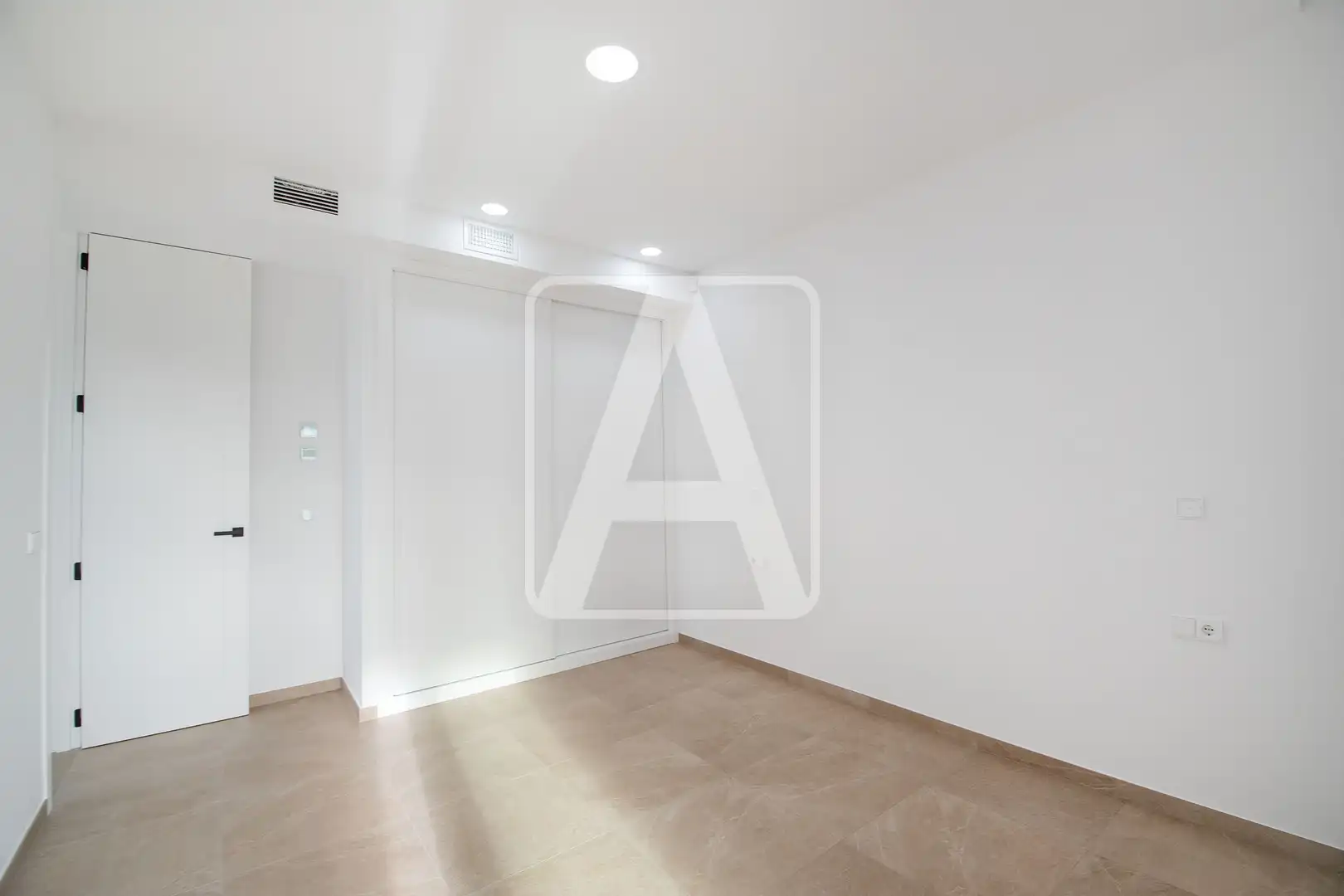Detached house with pool for sale in La Fustera, imagen 22