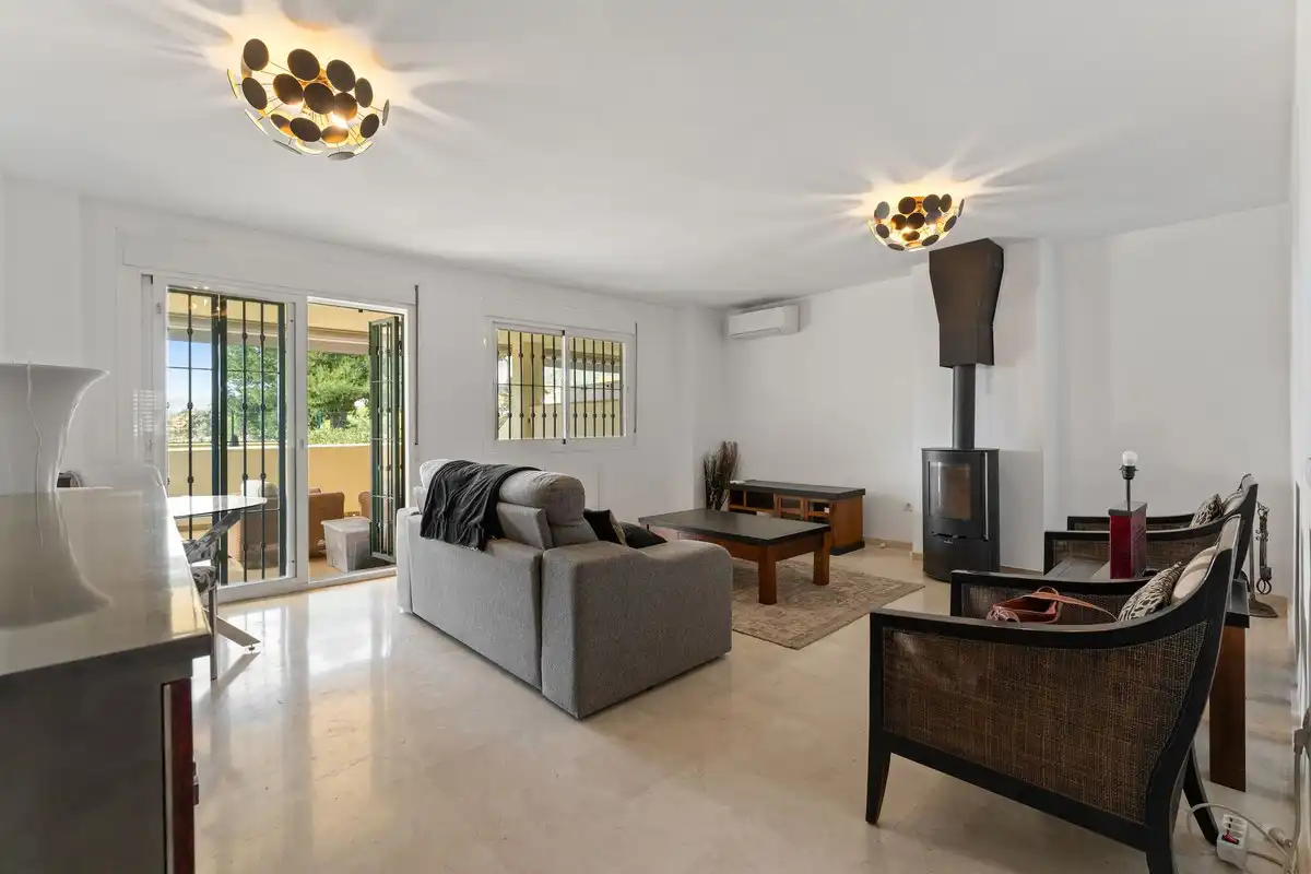 Sala de estar de Apartamento en venta en Mijas con Aire acondicionado, Jardín privado y Terraza