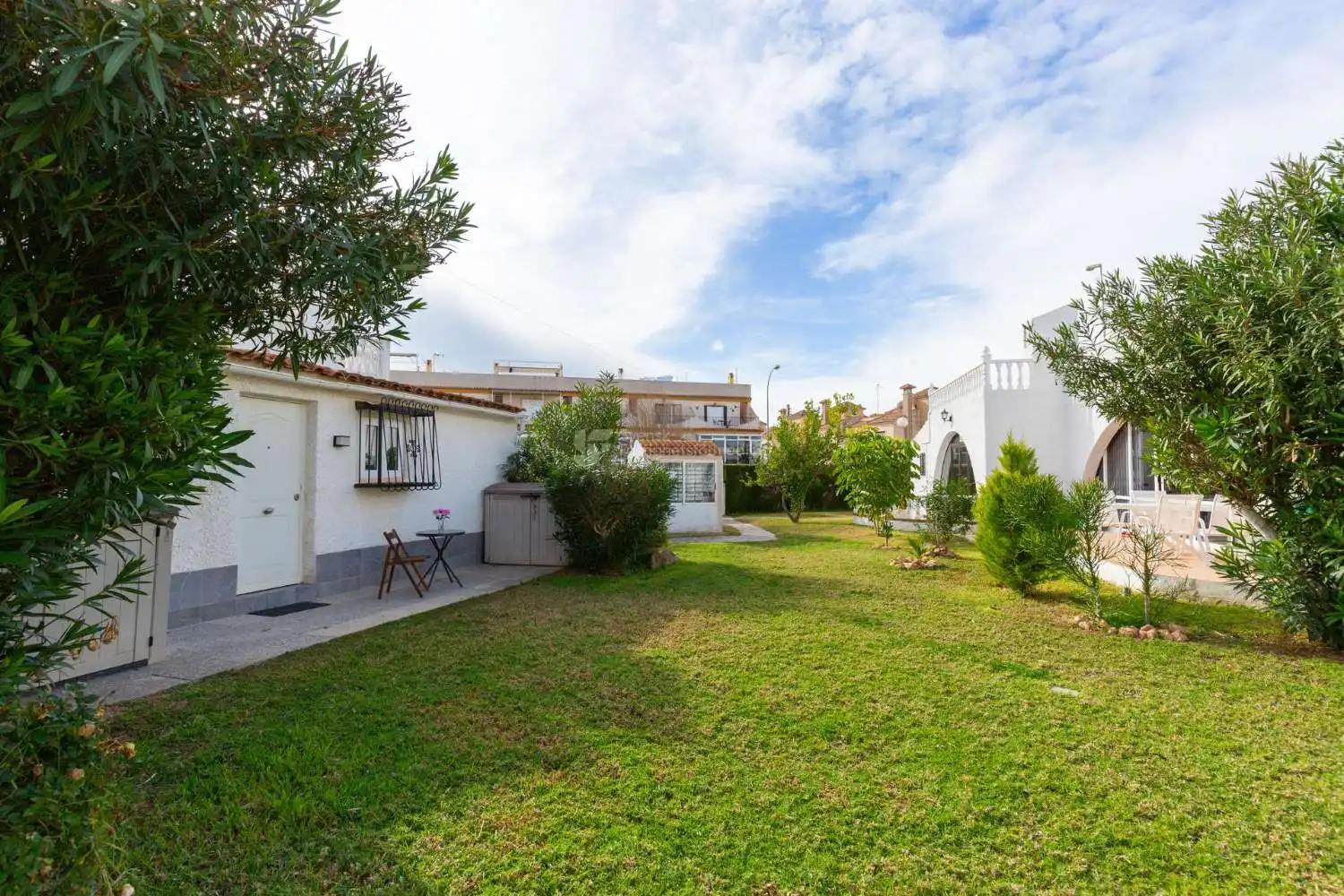 Jardí de Casa o xalet en venda en Orihuela amb Aire condicionat, Moblat i Internet