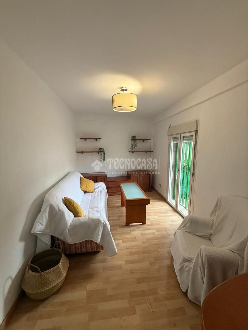 Living room of Flat for sale in  Madrid Capital