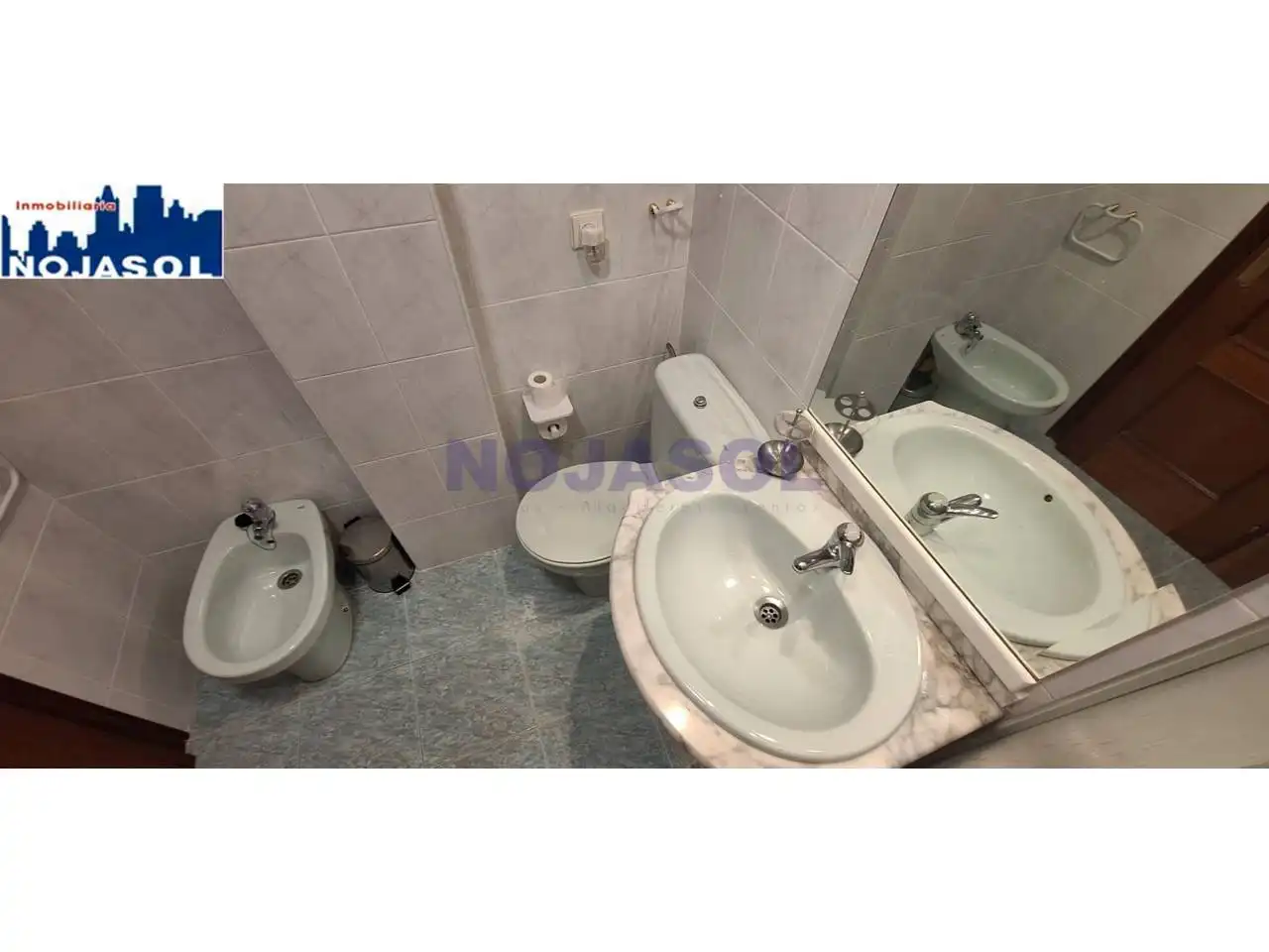 Bany de Apartament de lloguer en Noja amb Calefacció, Terrassa i Moblat