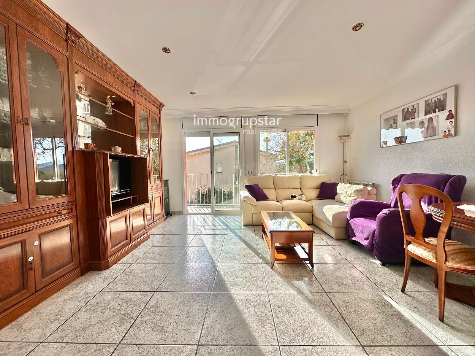 Sala de estar de Casa adosada en venta en Castell d'Aro, Platja d'Aro i s'Agaró con Aire acondicionado, Calefacción y Terraza