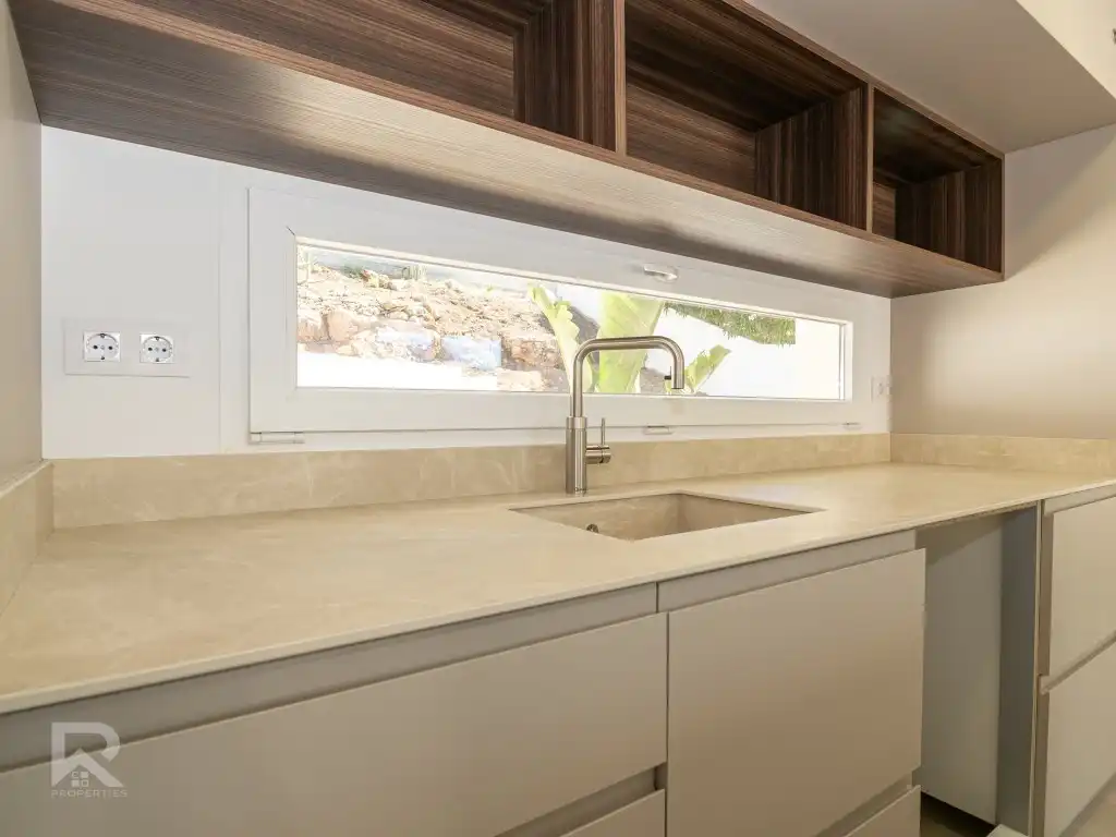 Detached house for sale in Calle Hermanos Mestre Castello, imagen 5