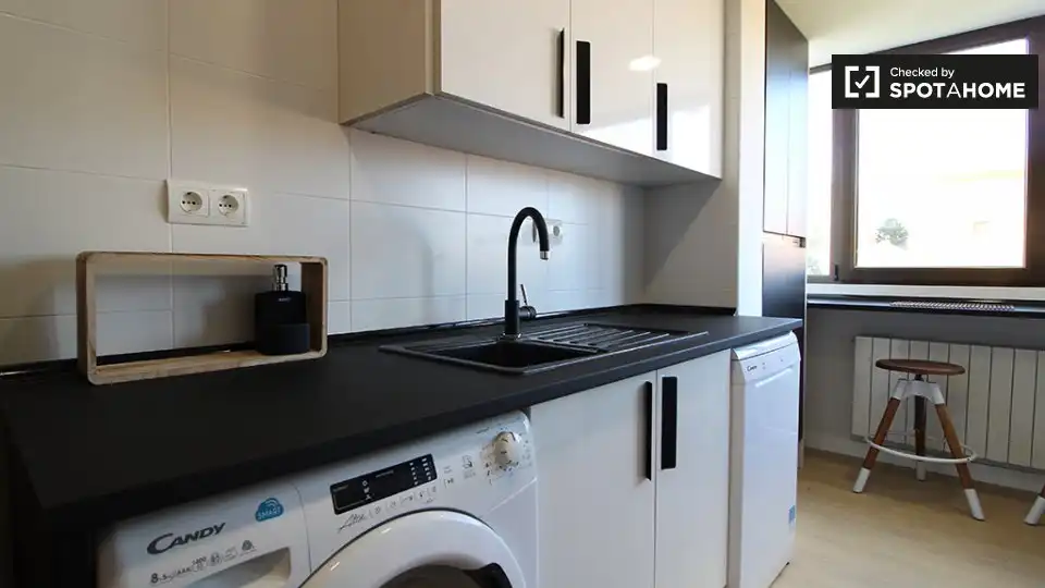 Kitchen of Flat for rent in Madrid  with Air Conditioner, Heating and Furnished