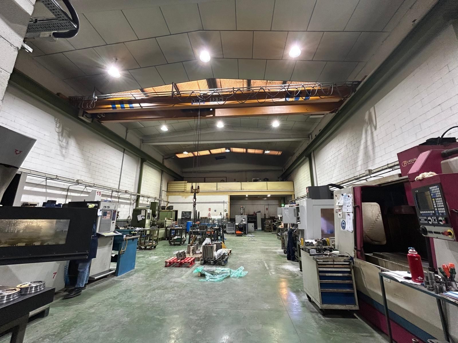 Nau industrial en venda en Rubí