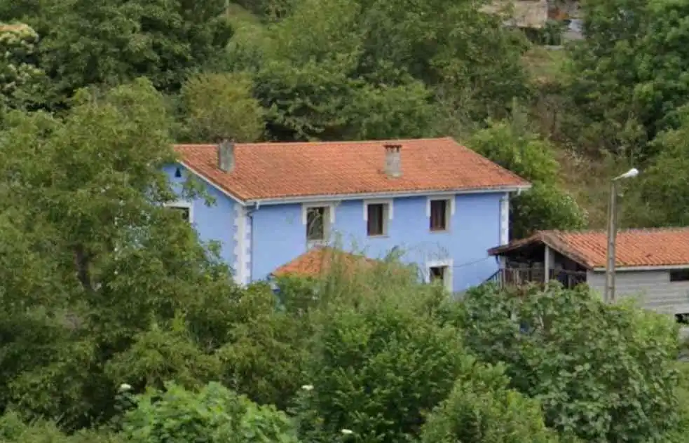 Vista exterior de Casa o chalet en venta en Salas con Amueblado