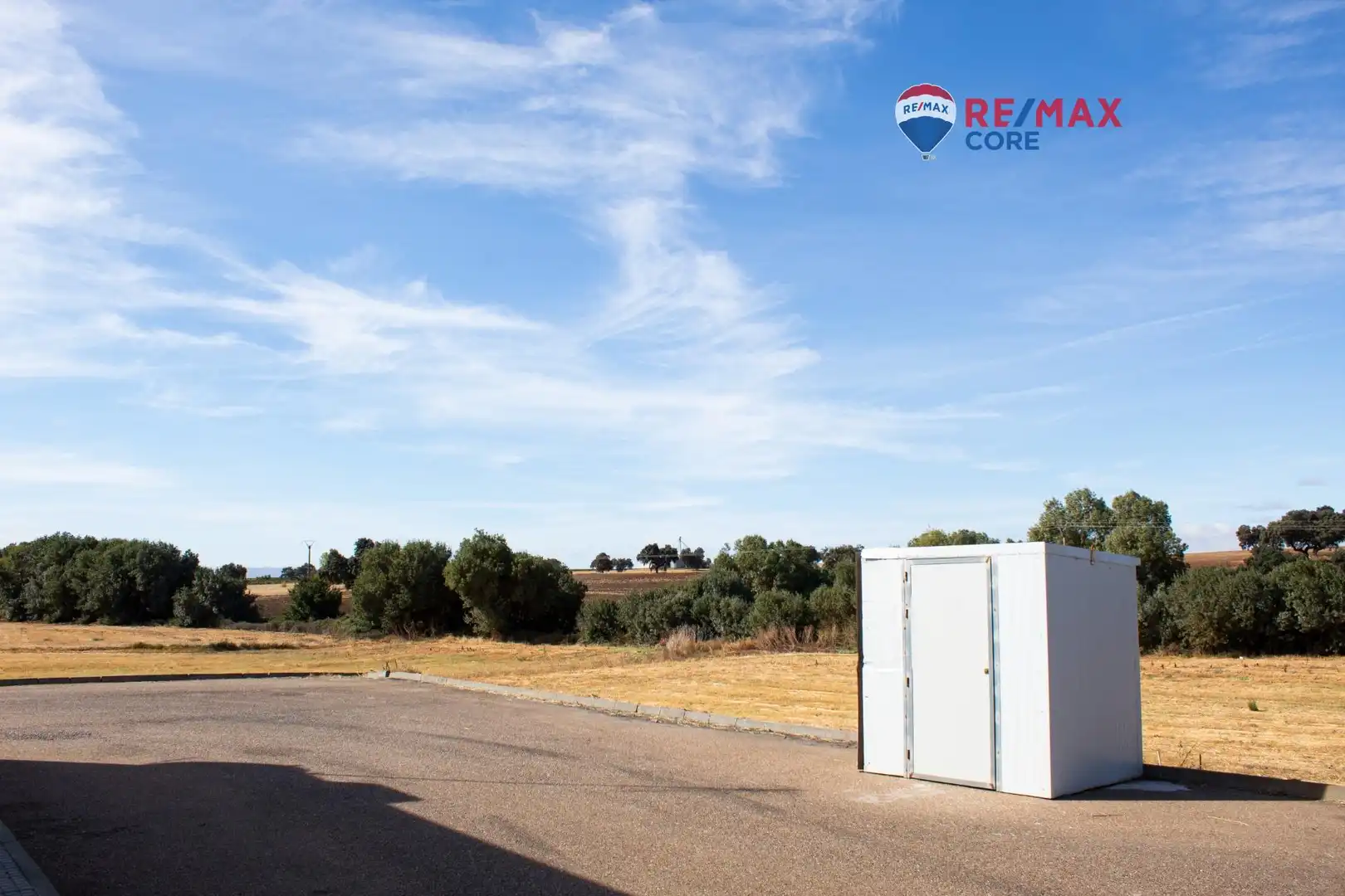 Vista exterior de Local en venda en Badajoz amb Aire condicionat