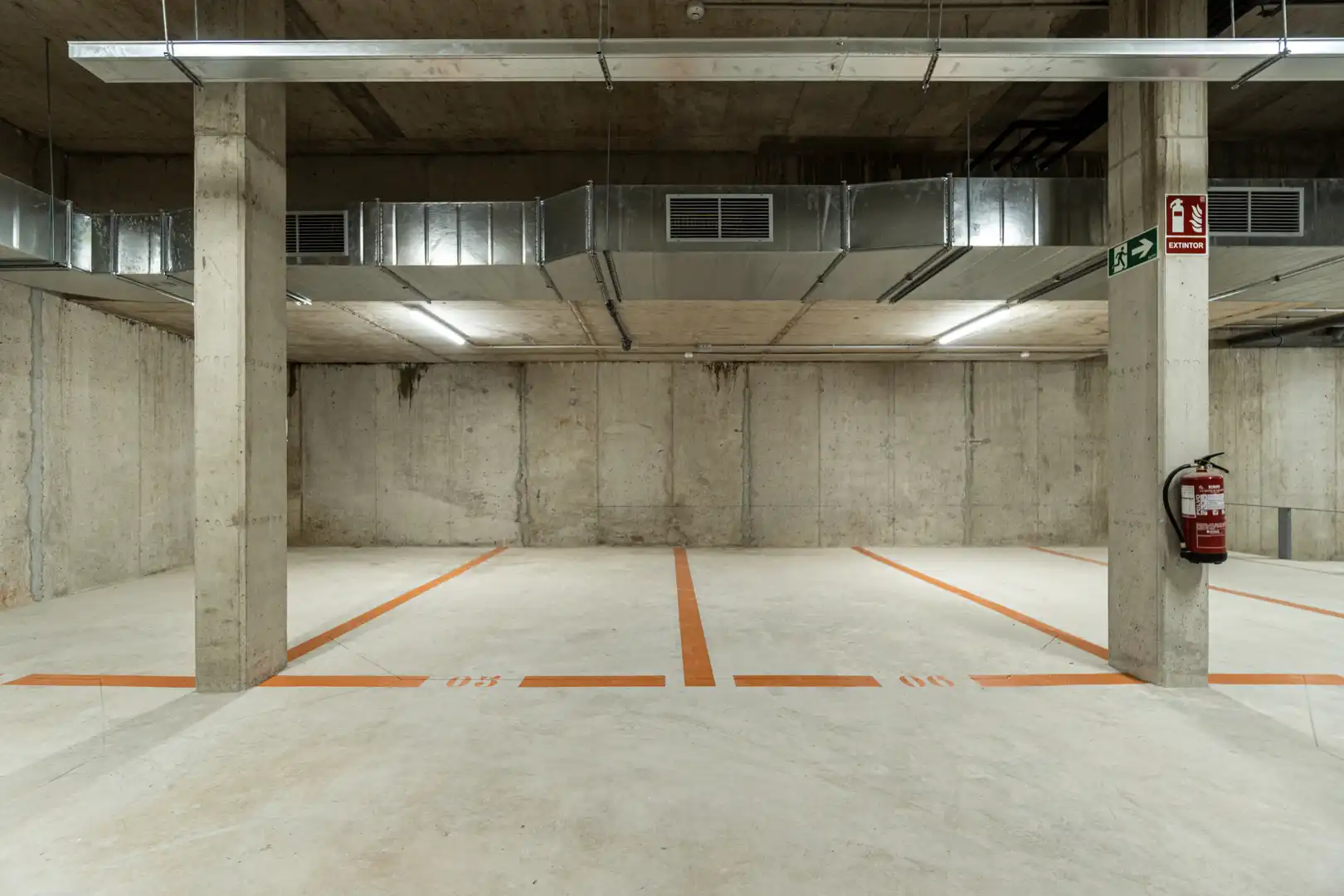 Einzelparkplatz mit Aufzug zum Verkauf in Carrer de Migdia 35, imagen 2