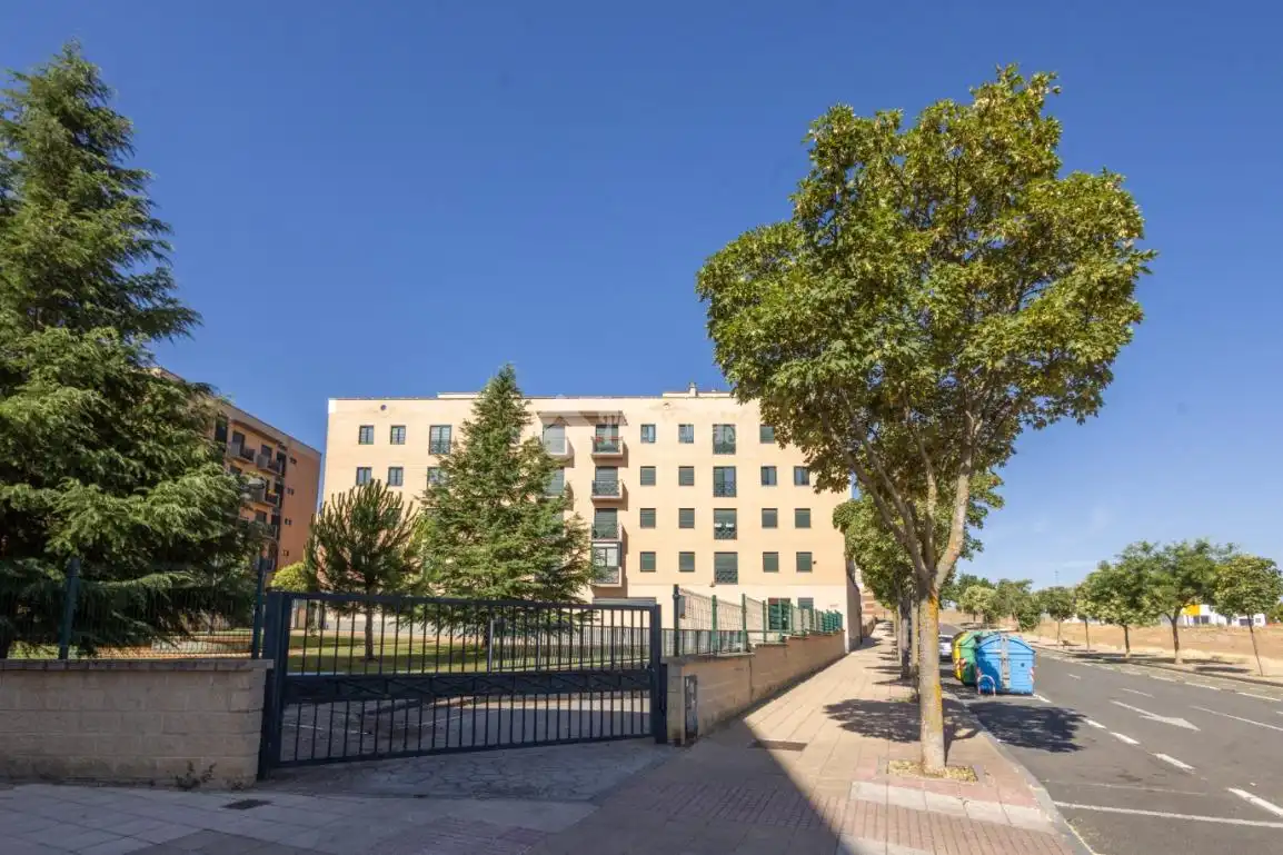 Vista exterior de Piso en venta en Salamanca con Aire acondicionado, Terraza y Trastero
