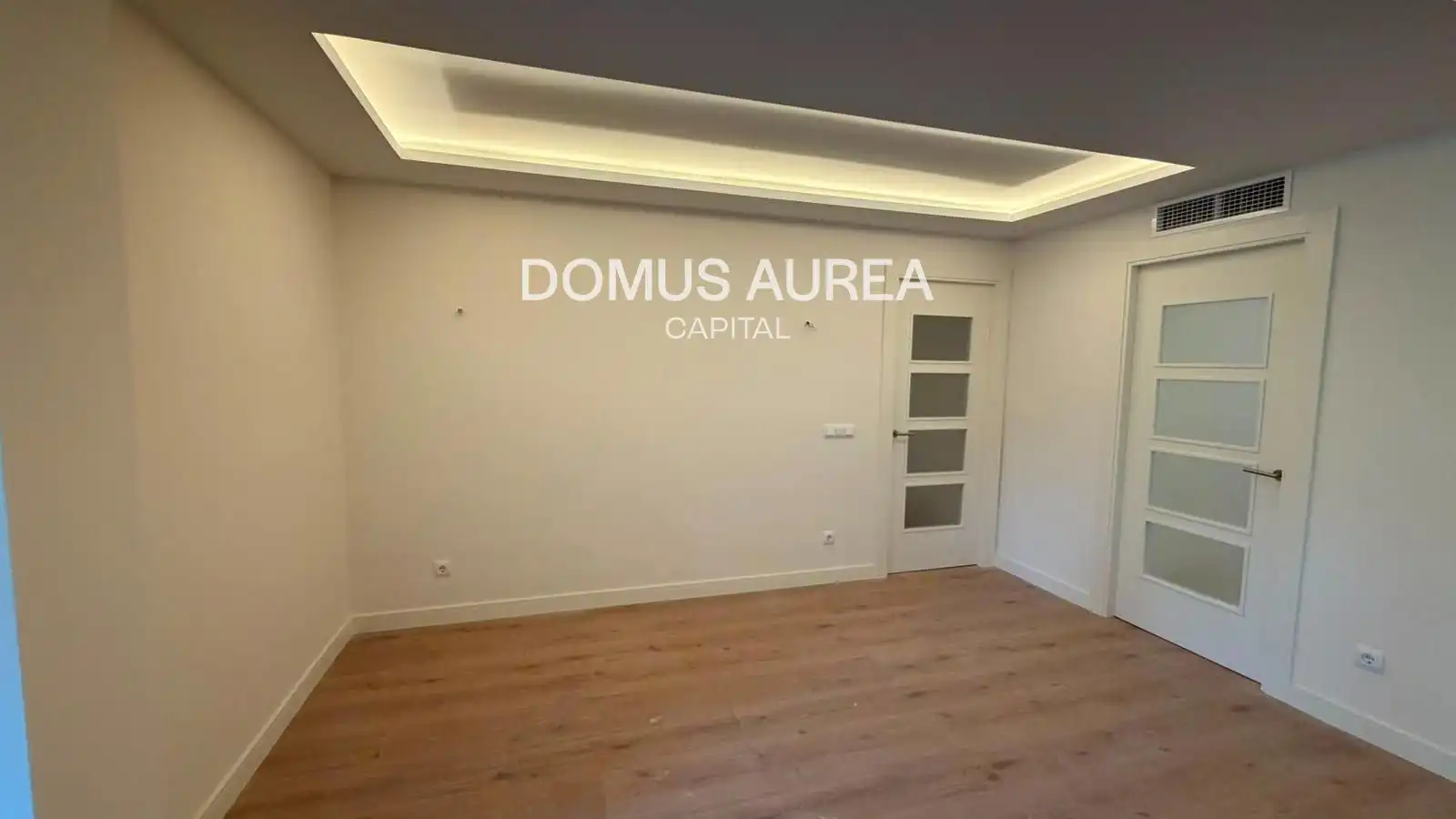 Bedroom of Flat for rent in Madrid  with Air Conditioner, Heating and Parquet flooring