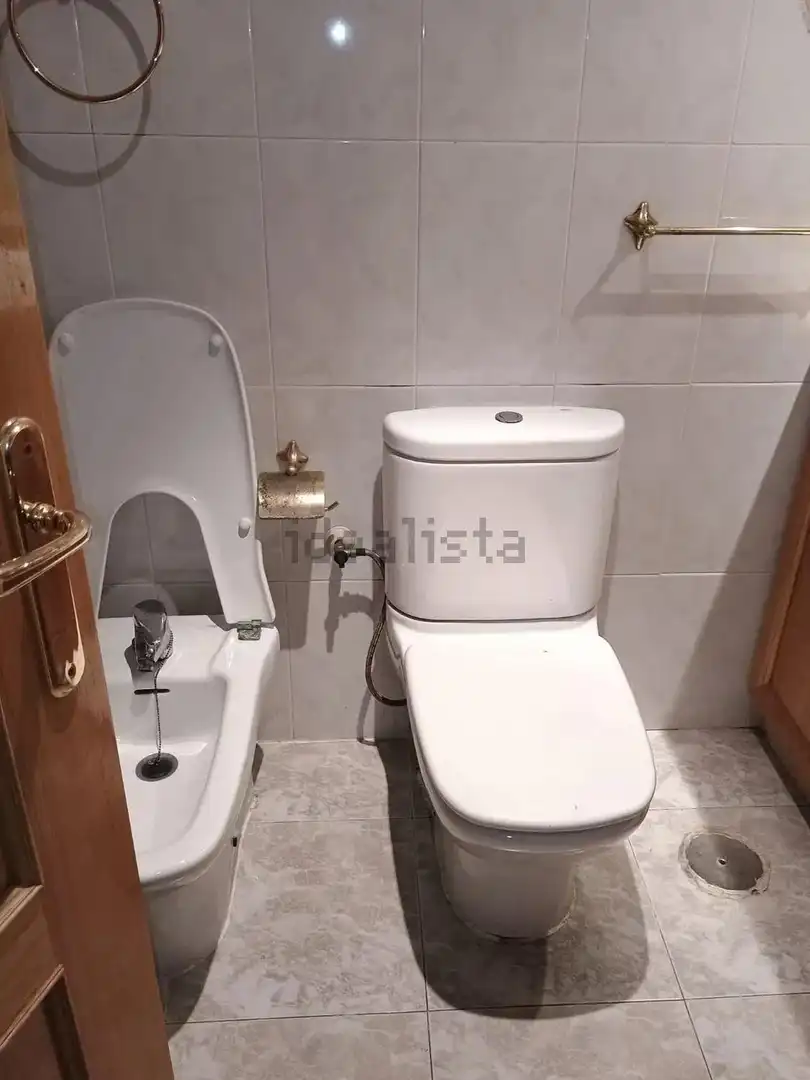 Bathroom of Flat for sale in Alcoy / Alcoi  with Air Conditioner and Storage room