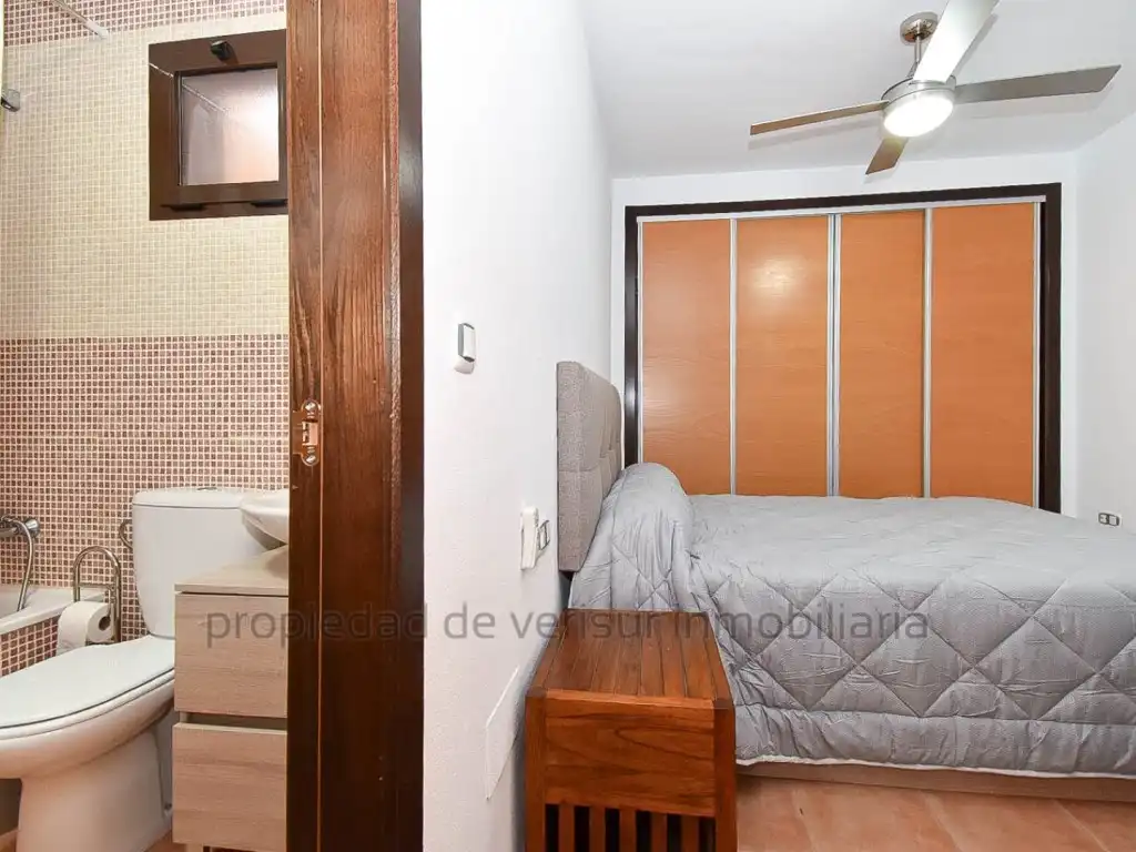 Habitación de Apartamento de alquiler en Águilas con Jardín privado, Terraza y Piscina