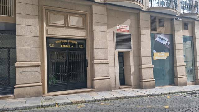 Local comercial en Venta en C. de Rubalcava, 30, -1 en Centro