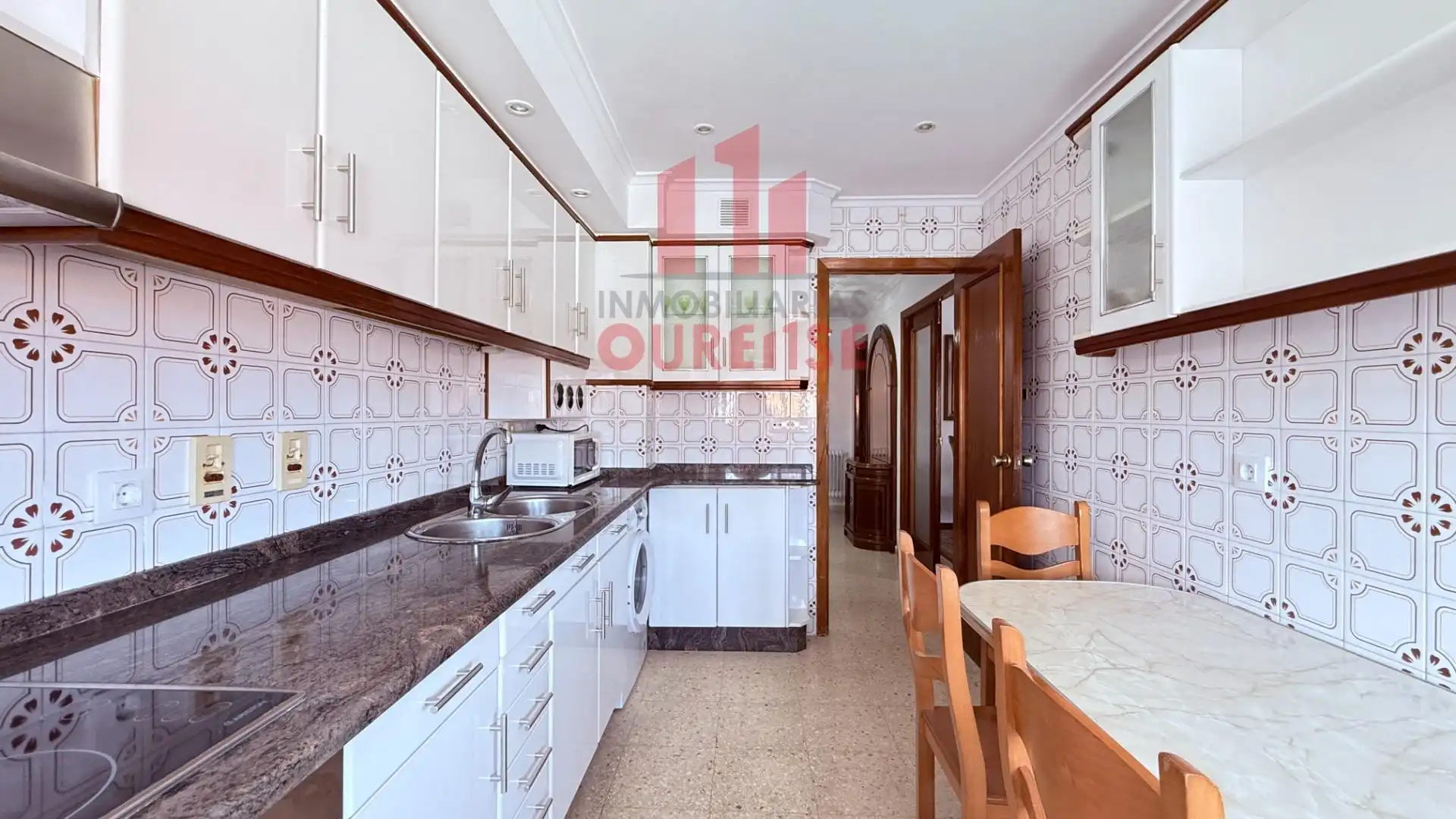 Kitchen of Flat for rent in Ourense Capital   with Heating and Furnished