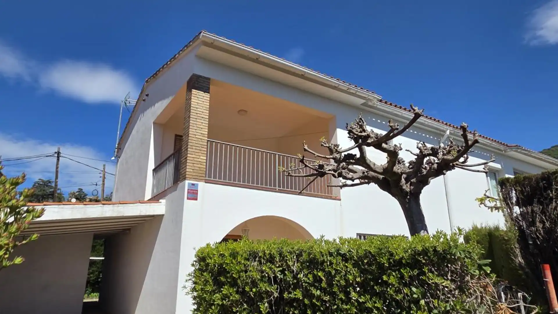 Single-family semi-detached for rent