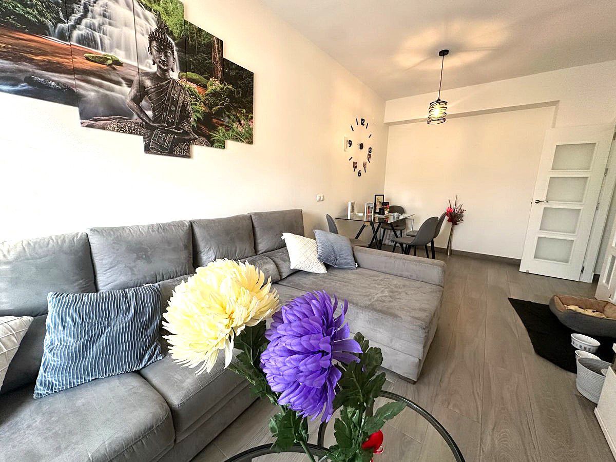 Living room of Flat for sale in Alcalá de Guadaira  with Air Conditioner, Terrace and Storage room